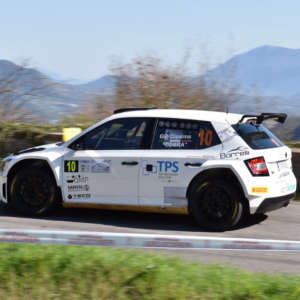 DIPALMA PROTAGONISTA A METÀ AL RALLY LIRENAS