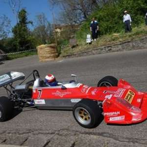 Peroni su Martini Mk32 firma la 22^ Lago Montefiascone