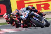 Straordinario van der Mark, a Donington è doppietta