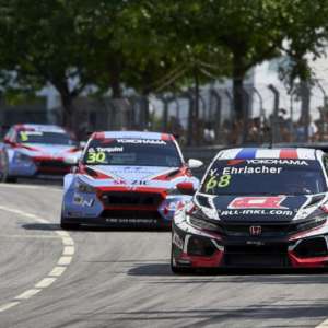 Ehrlacher battles to double-points finish in Portugal