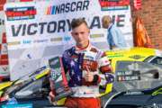 Deflandre regala al Memphis Racing la prima vittoria in Euro NASCAR
