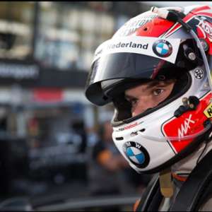 L'olandese Max Koebolt sale sulla BMW M6 GT3 del BMW Team Padova