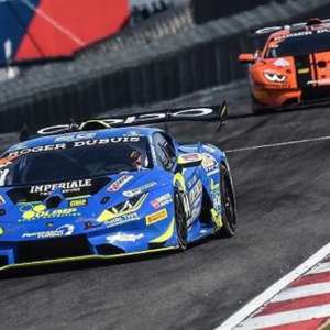 Super Trofeo | Pole position e vittoria per Karol Basz al Nurburgring che allunga in campionato