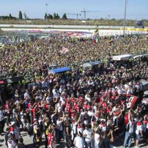 MOTOMONDIALE:  DALLA RIDERS’ LAND IL TIFO PER BAGNAIA E BEZZECCHI!