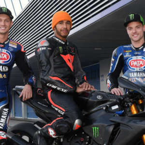 Van der Mark and Lowes in pista con Lewis Hamilton a Jerez