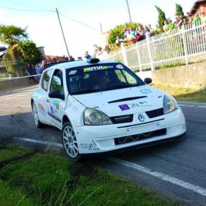 ANDREA SAREDI AL RALLY DEI LAGHI PER RICORDARE PAPÀ MAURO