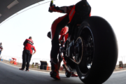 ucati o Kawasaki? Quale sarà il costruttore più vincente al Motorland Aragón?