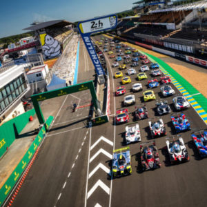 La photo officielle des 62 machines engagées donne le départ de la grande quinzaine des 24 Heures du Mans 2019 !