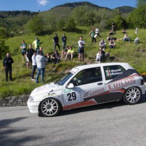 Susanna Mazzetti in cerca di un nuovo "sigillo rosa" in Valdicecina:  ancora al volante della Clio Williams