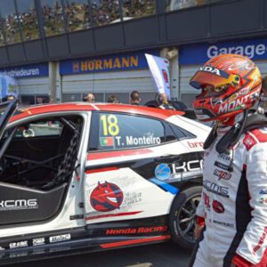 Civic Type R TCR leads WTCR standings into Portuguese street fight