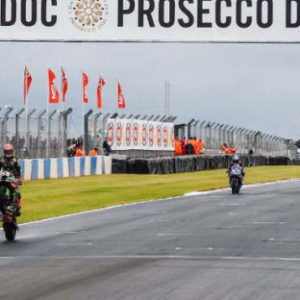GBRWorldSBK – Day 2: Jonathan Rea wins Race 1 and takes championship lead, as Bautista crashes again at Donington