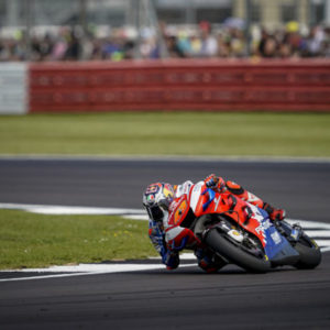 BritishGP RACE. Jack chiude 8° e torna in testa alla classifica Independent. Solido 11° posto per Pecco