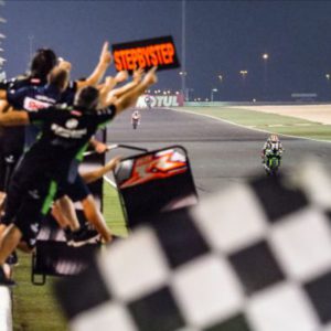 Rea victorious in Race 1 ahead of Davies and Lowes