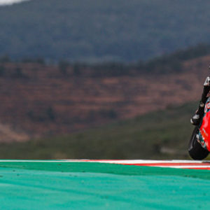 Portimão Test - Day 1 Redding blasts clear as Yamaha shine at unpredictable Portimao
