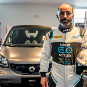 Marco Mosconi sale sulla smart e-cup del Team Barbuscia