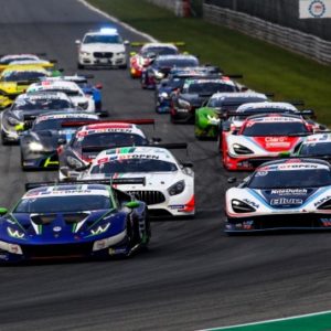Le vetture dell'International GT Open si sfidano all'Autodromo Nazionale Monza