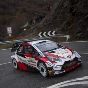 Sebastien Ogier e la Toyota in fuga, Dani Sordo e la Hyundai all'inseguimento