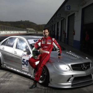 Barbuscia fa 101 e schiera Tonio Liuzzi nella smart e-cup!