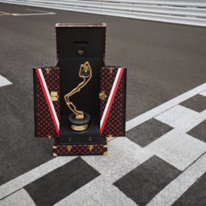 « La Victoire voyage avec Louis Vuitton » "Victory travels in Louis Vuitton"
