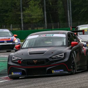 Ottimo inizio per ELITE Motorsport a Monza nel TCR Italy
