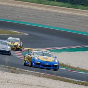 DB MOTORSPORT DI FORZA A VALLELUNGA:  DE BELLIS E LA PORSCHE SEMPRE SECONDI IN CAMPIONATO