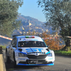 RUDY MICHELINI SUL PODIO DEL "CIOCCHETTO EVENT":  SECONDO ASSOLUTO AL RITORNO SULLA SKODA FABIA R5