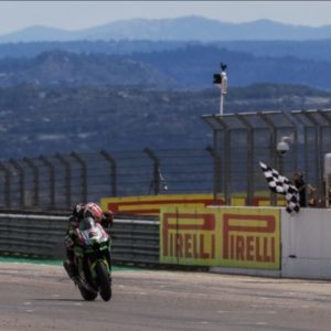 Rea wins an intense battle with Bautista to take his first victory of 2022