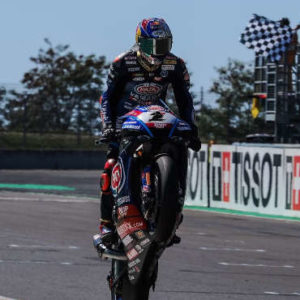 FRAWorldSBK – Razgatlioglu takes Race 2 victory ahead of Rinaldi at Magny-Cours, Rea penalised for Bautista clash