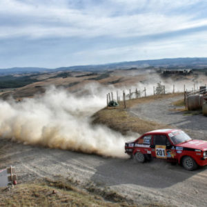 AL 16° RALLY CRETE SENESI CITTÀ DI ASCIANO - VALTIBERINA TERRA  ATTESE SFIDE "DI FUOCO" TRICOLORI E PER IL GRAN FINALE "RACEDAY"