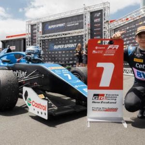 NICOLA LACORTE CONQUISTA A HAMPTON DOWNS LA SUA PRIMA VITTORIA NELLA FORMULA REGIONAL OCEANIA