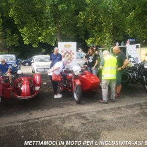 Grazie a MAMS e AMB, corse solidali con auto e sidecar d’epoca