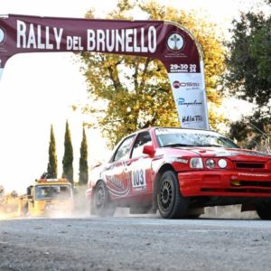 Valter Pierangioli e Lorenzo Bertelli   brindano alla vittoria del Rally del Brunello